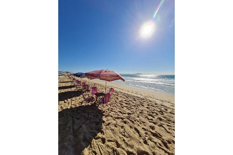 Apto Duplex, Peró - Cabo Frio. Conforto, Piscina, Beira Mar.