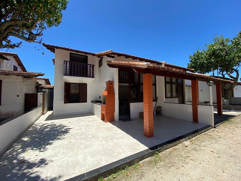 Casa Aconchegante à Beira Mar com estacionamento.