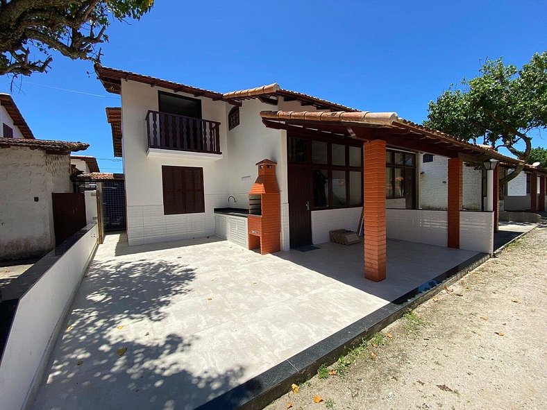 Casa Aconchegante à Beira Mar com estacionamento.