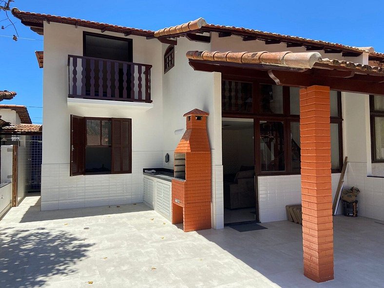 Casa Aconchegante à Beira Mar com estacionamento.